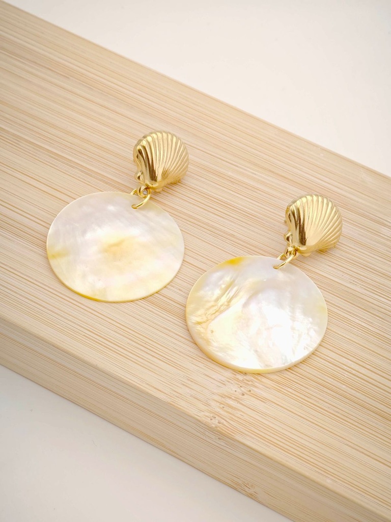Boucle D'oreille inoxydable coquillage doré plus coquillage nacre