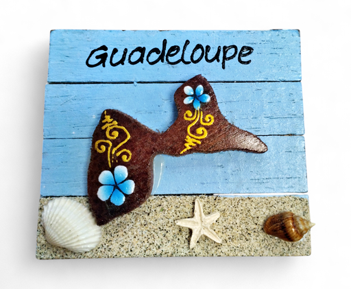 [15310] Magnet bois carte et coquillage sur sable