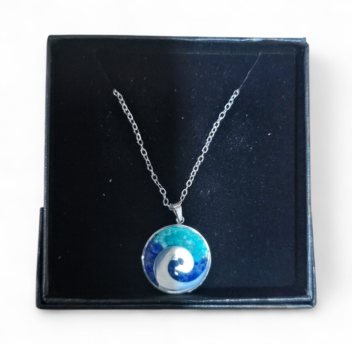 [26063] Collier Acier inoxydable Sodalite rond motif vague sable bleu